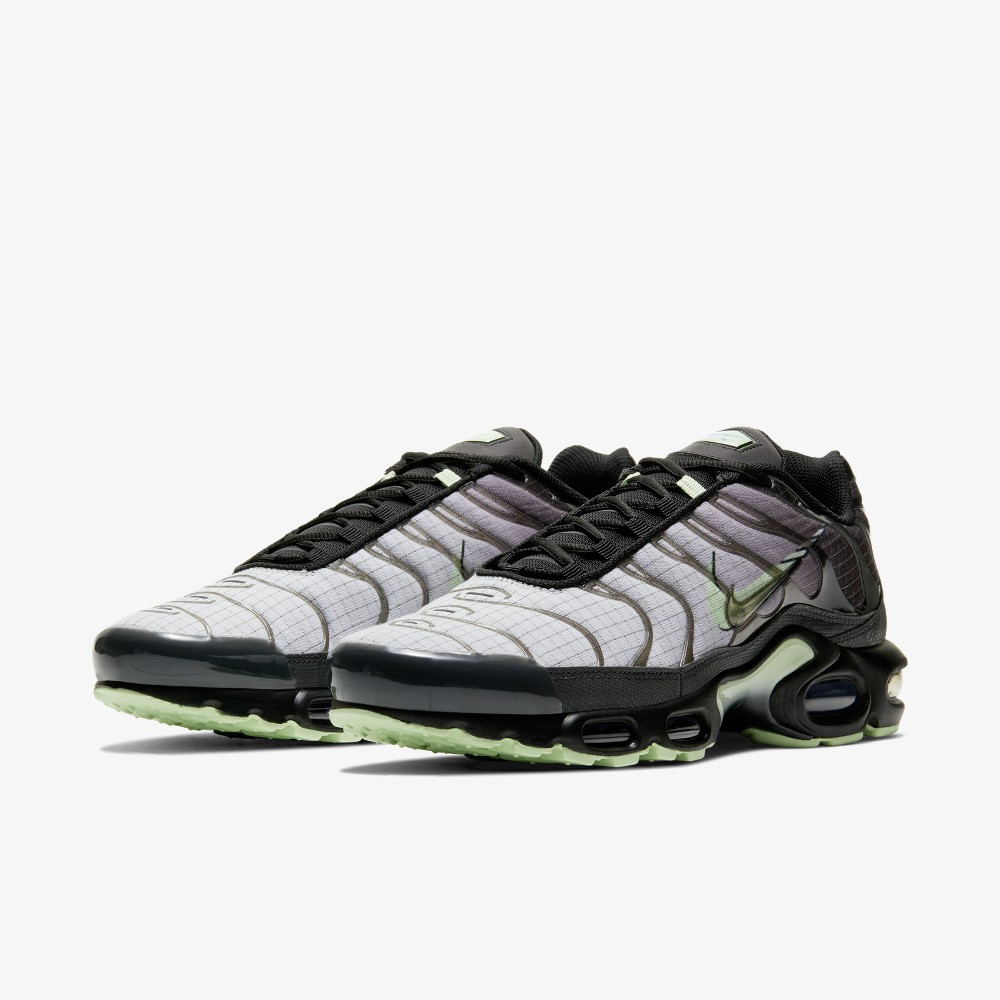 nike air max plus black/vapor green/anthracite